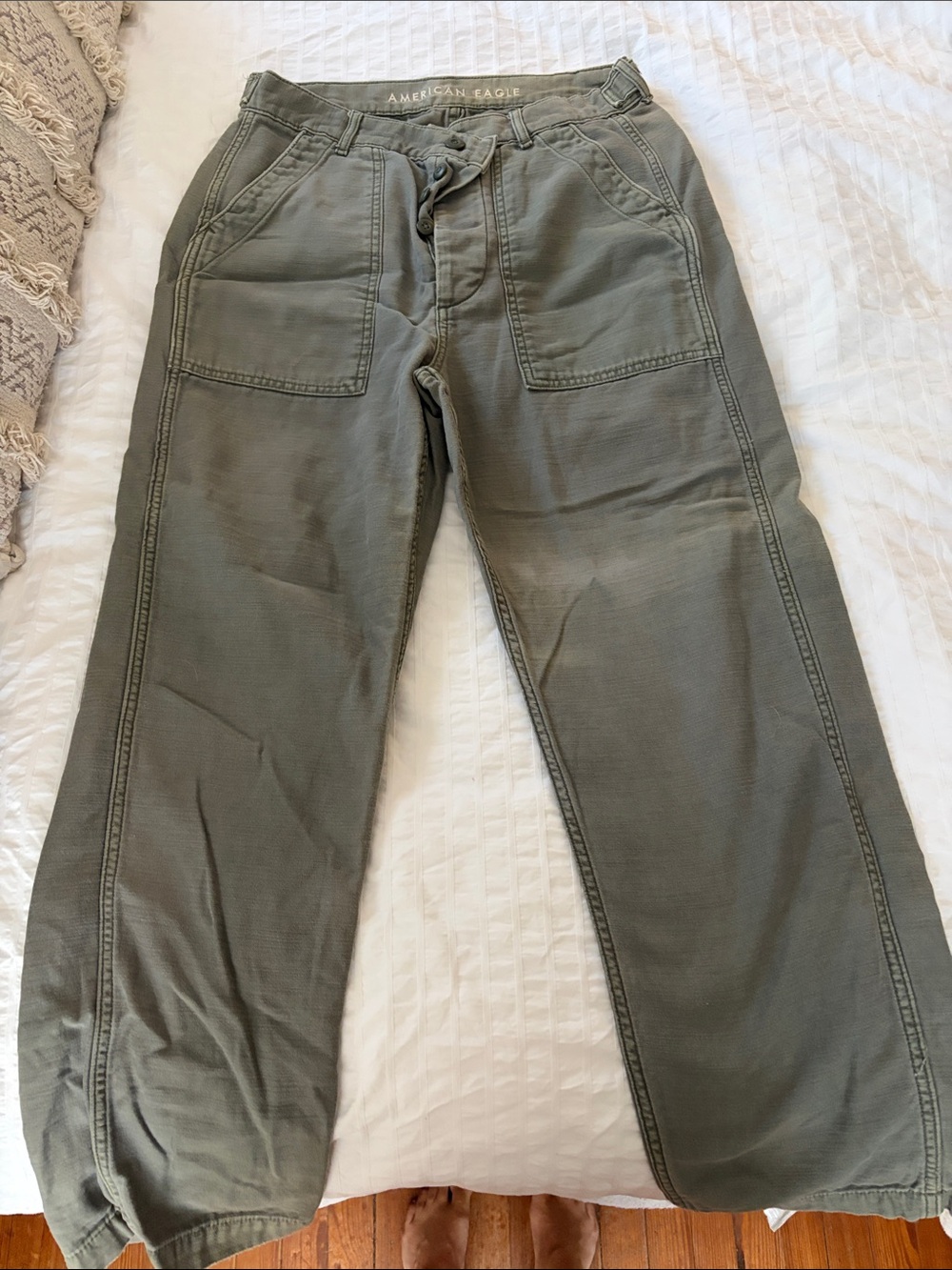 American Eagle Outfitters Olive Green Cargo Pants